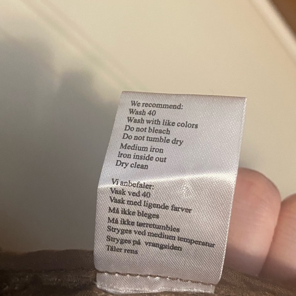 Thrifty Brown Vest - Picture 7 of 7